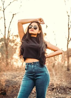 Sapna - escort in New Delhi Photo 1 of 4