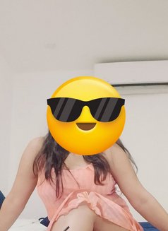 Sapna - escort in Noida Photo 2 of 3
