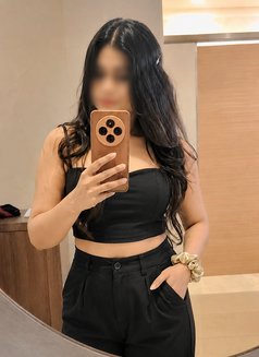 Sapna - escort in Noida Photo 2 of 6