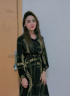 Sapna Indian Model - escort in Sharjah Photo 4 of 5