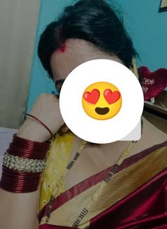 Sapna - escort in New Delhi Photo 3 of 8