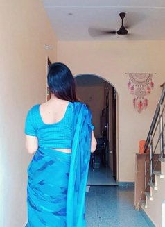 Sapna Real Meet and Cam Service - puta in Bangalore Photo 2 of 3
