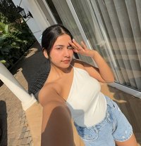 Sapna122 - escort in Kuwait