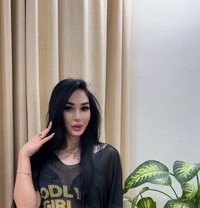 Saprina - puta in Muscat Photo 1 of 29