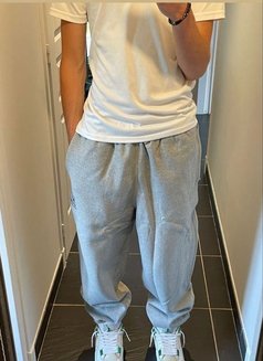 Saqib - Male escort in Doha Photo 1 of 3