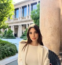 Sara - escort in Muscat