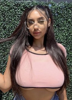 Sara Aldrich - escort in London Photo 2 of 2