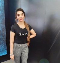 Sara Ali - puta in Shillong