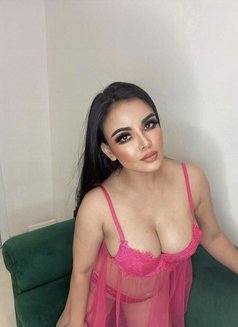 Sara Aljawhar - escort in Beirut Photo 1 of 4