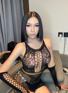 SARA BIG DICK - Transsexual escort in Al Manama Photo 11 of 11
