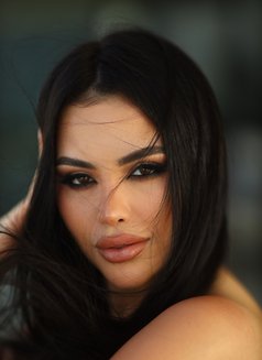Sara - puta in Dubai Photo 8 of 8