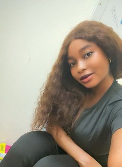 Sara - puta in Doha Photo 3 of 3