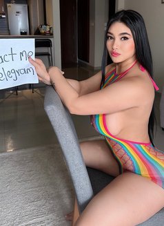 Sara - escort in Abu Dhabi Photo 4 of 11