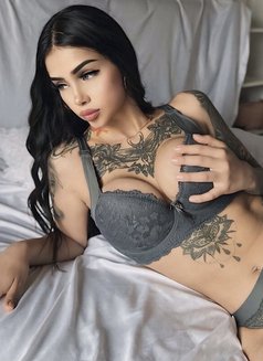 Sara - escort in Al Manama Photo 1 of 9