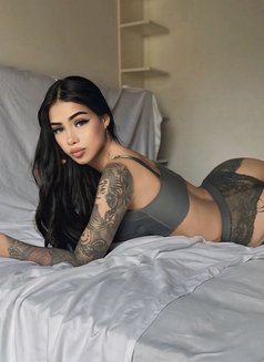 Sara - escort in Al Manama Photo 5 of 9