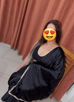 Sara Dxb - puta in Dubai Photo 4 of 7