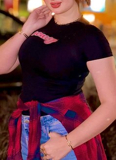Sara - escort in Cairo Photo 5 of 5