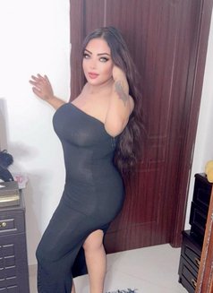 Sara - puta in Dubai Photo 8 of 16