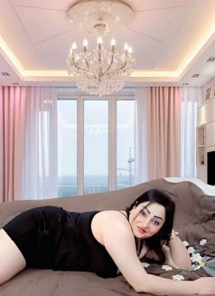 Sara Erbil - escort in Erbil Photo 3 of 6