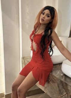 Sara - escort in Jeddah Photo 3 of 3