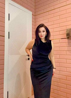 Sara - escort in Al Manama Photo 5 of 6