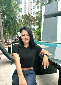 Sara - masseuse in Bangkok Photo 5 of 6