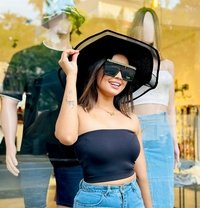 Dushani - escort in Colombo