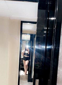 Sara - escort in Dubai Photo 4 of 10