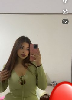 Sara - escort in İstanbul Photo 8 of 8