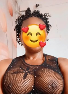 Sara - escort in Jalandhar Photo 2 of 4