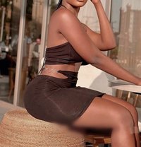 Sara - escort in Kampala