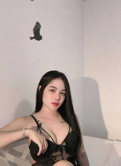 Sara - escort in Riyadh Photo 2 of 8
