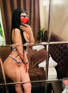 Sara - Acompañantes transexual in Al Manama Photo 1 of 3