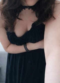 Sara - Transsexual escort in Bangalore Photo 1 of 3