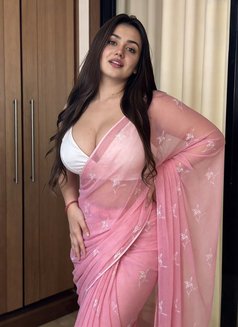 Sara Hot Figure Trusted Escort 24/7 - escort in Maldives Photo 4 of 5