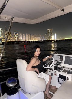 Sara Independent - puta in Dubai Photo 5 of 7