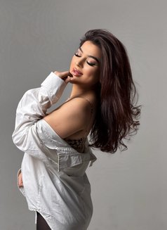 Sara Independent 🥰 - puta in Dubai Photo 9 of 10