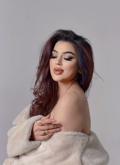 Sara Independent 🥰 - puta in Dubai Photo 10 of 10