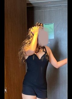 Sara - escort in Mumbai Photo 1 of 7