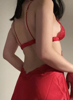 Sara - escort in Jakarta Photo 2 of 4
