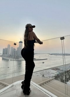 Sara - escort in Dubai Photo 2 of 4