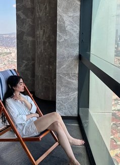 Sara - escort in Dubai Photo 5 of 6