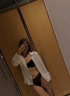 Sara - escort in Muscat Photo 3 of 4