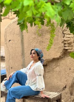 Sameera - escort in Muscat Photo 9 of 9