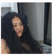 Sara MILF - masseuse in Dubai