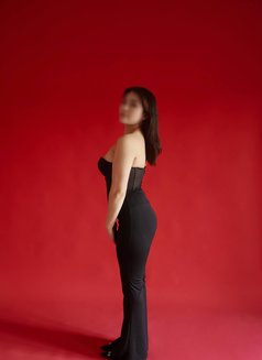 Sara - escort in İstanbul Photo 16 of 17