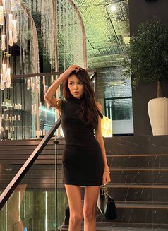 Sara - escort in Jeddah Photo 4 of 10