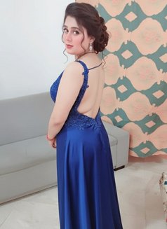 Sara Khan Incall & Outcall1 - puta in Muscat Photo 1 of 3