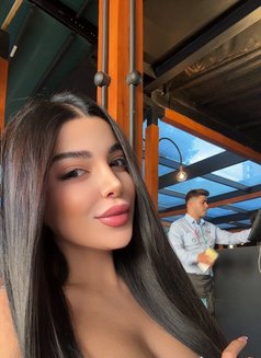 Sara - puta in Beirut Photo 3 of 5