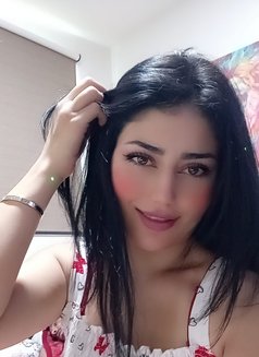 Sara - escort in Beirut Photo 9 of 10